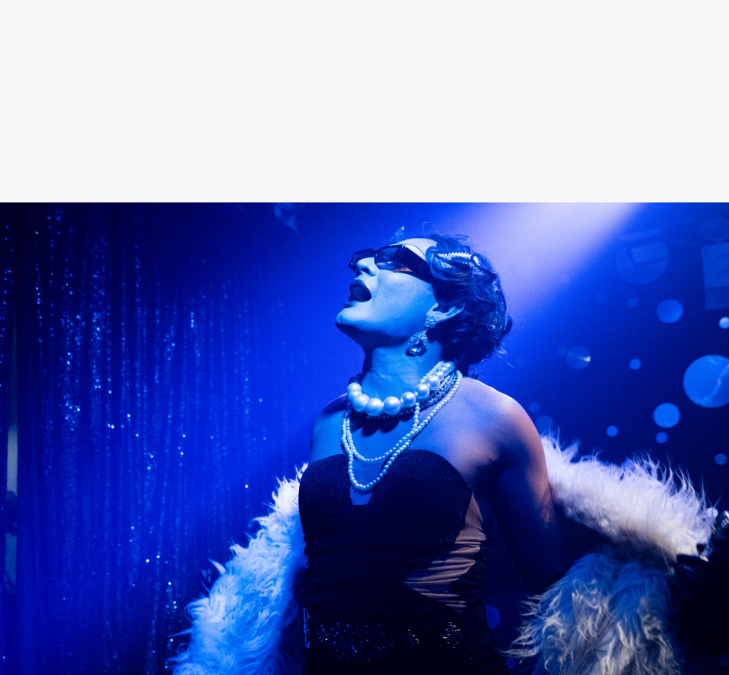 Dragqueen auf der Bühne